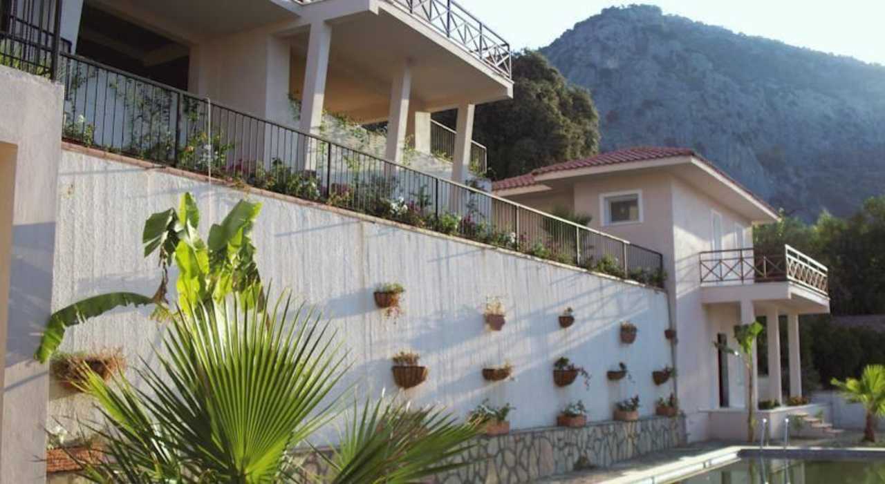 Dublex villas garden Göcek Rental Villas