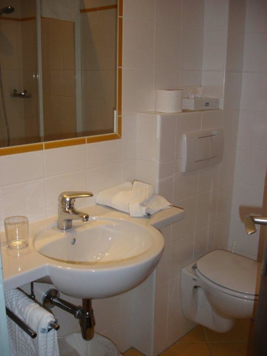 Badezimmer Hotel Haus Tirol
