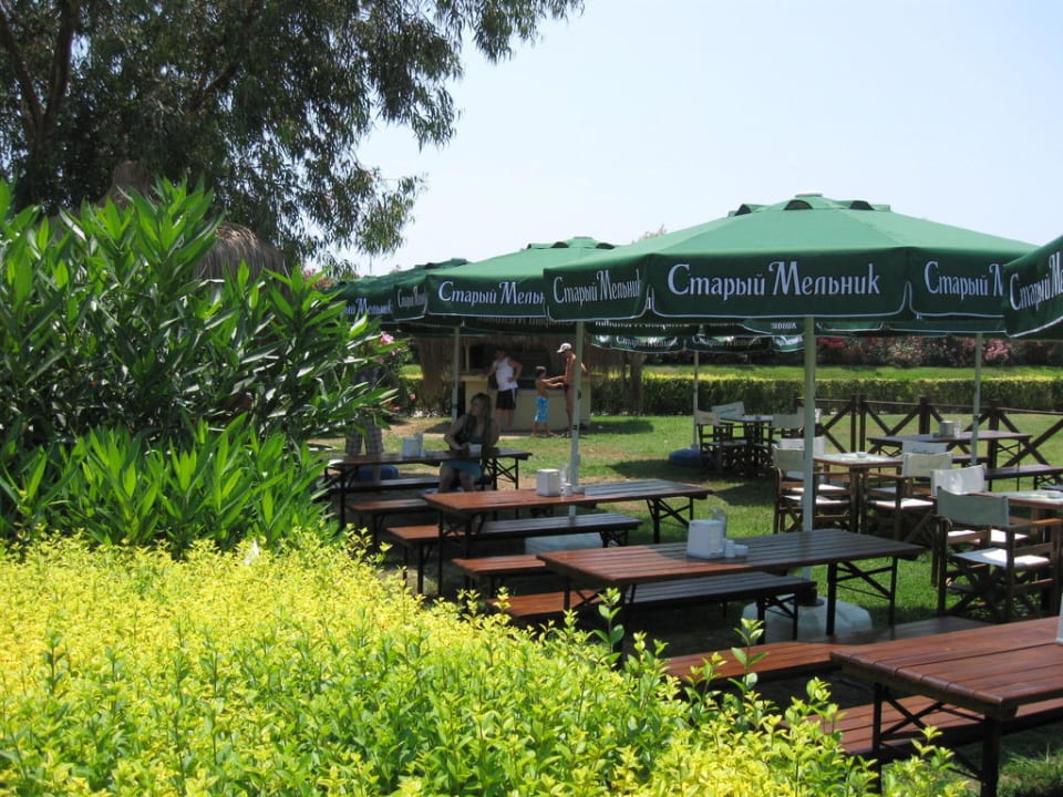 Biergarten Asteria Family Resort Side