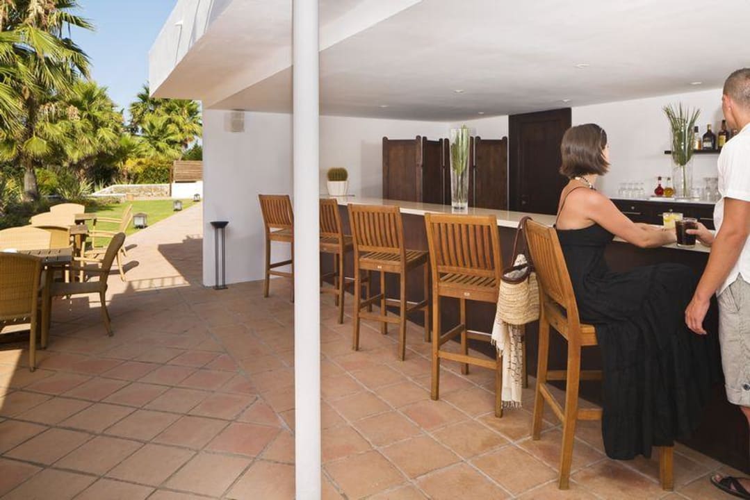 Bar piscina NH Sotogrande