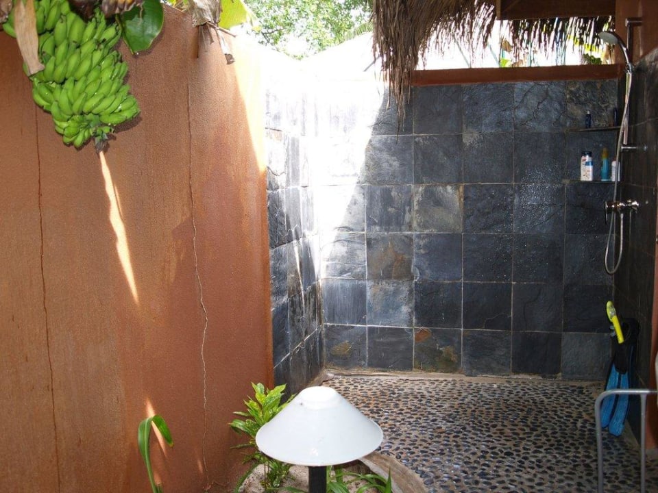 Außendusche Kuramathi Maldives