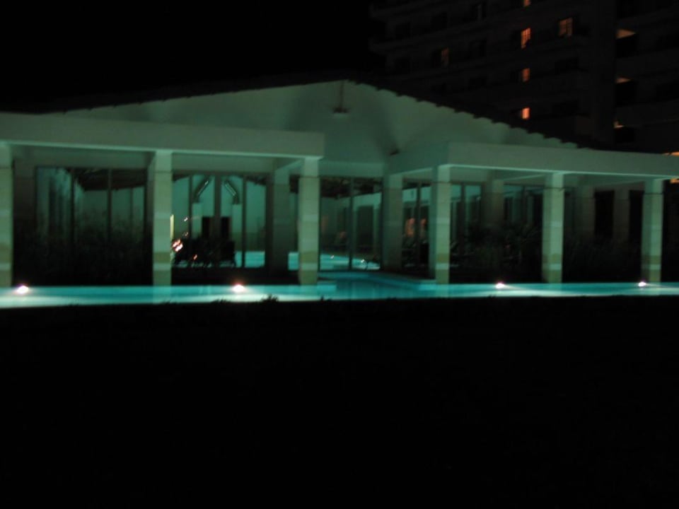 Hallenbad Lara Barut Collection