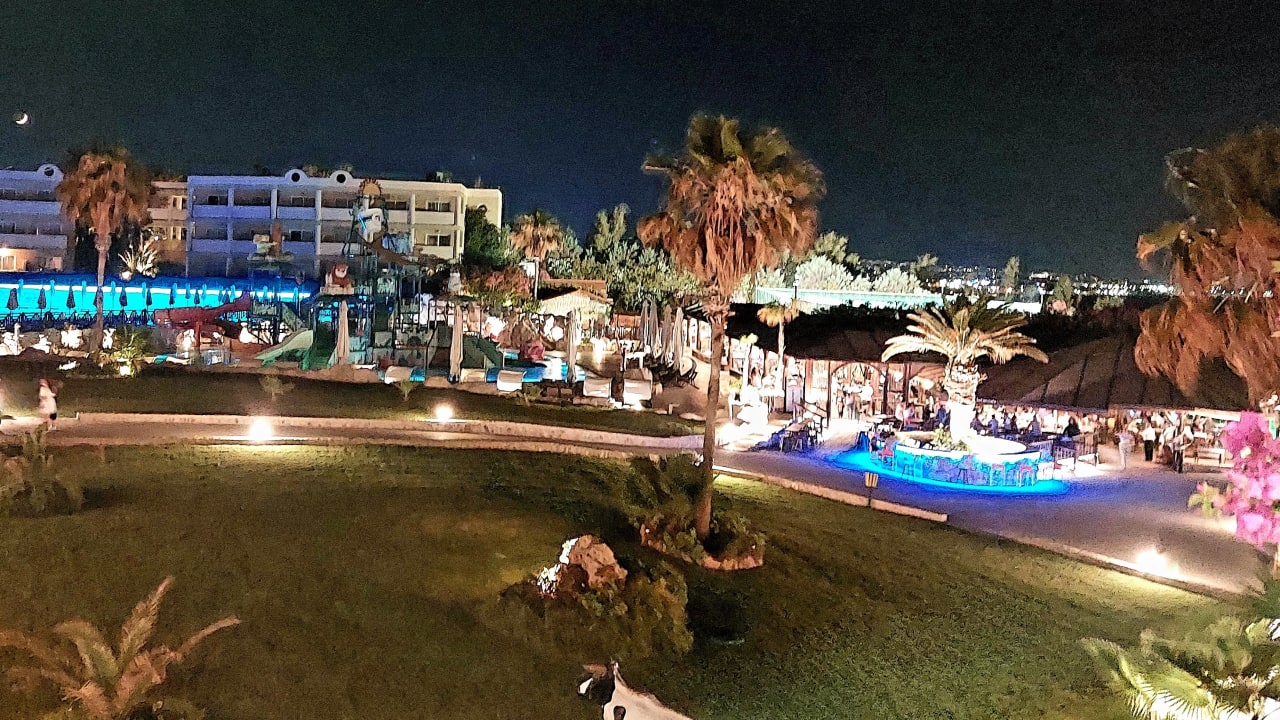 Gartenanlage Hotel Kalithea Horizon Royal