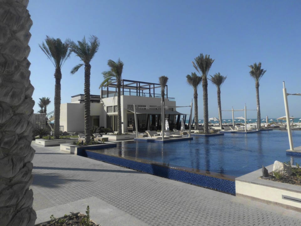 Beach Restaurant mit Pool Park Hyatt Abu Dhabi Hotel and Villas