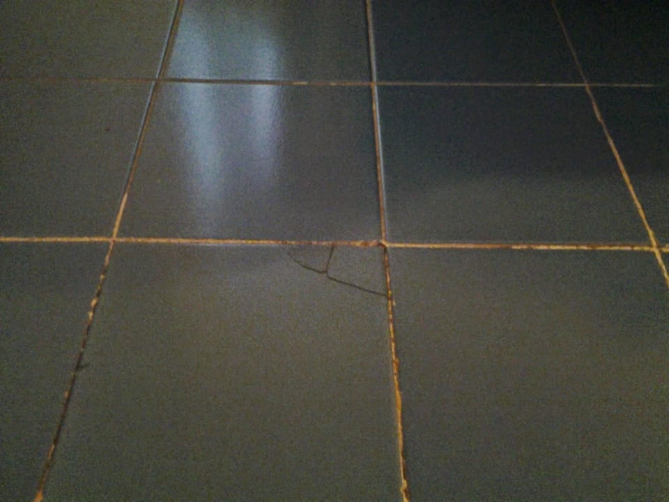 Fliesenfugen Aparthotel Costa Mar