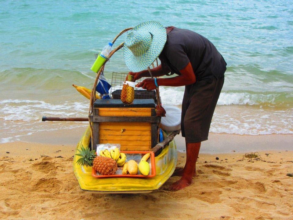 Frische Ananas am Strand Zazen Boutique Resort & Spa