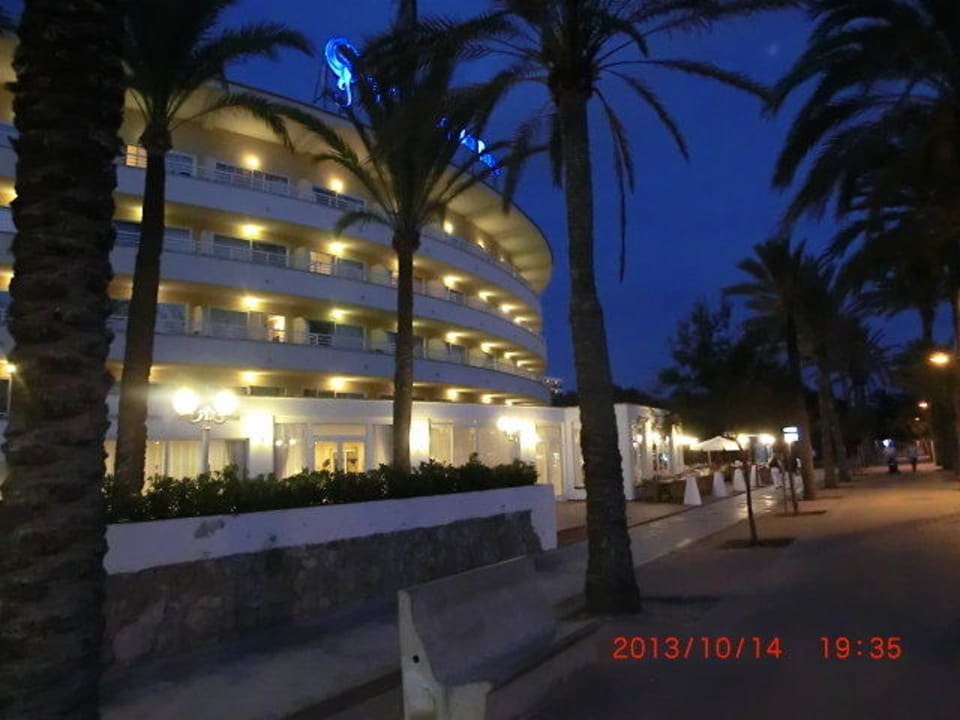 Promenadenansicht Grupotel Acapulco Playa - Adults Only