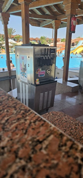 Gastro Three Corners Happy Life Beach Resort