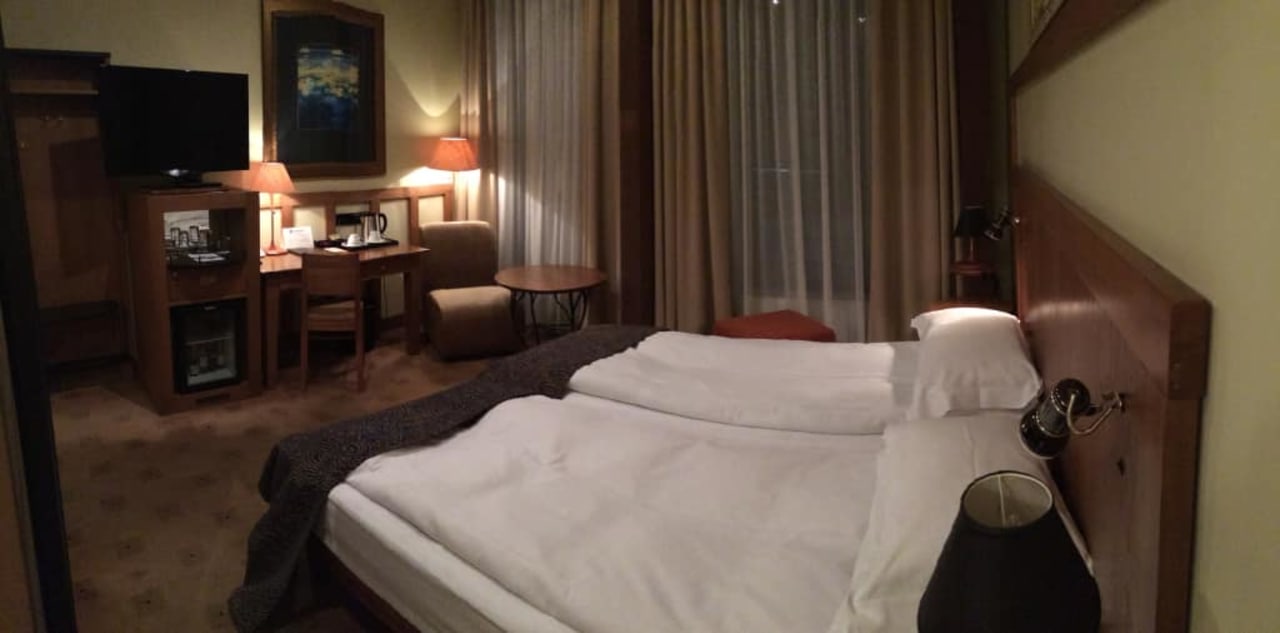 Dobrze urządzony i wyposażony Best Western Santakos Hotel