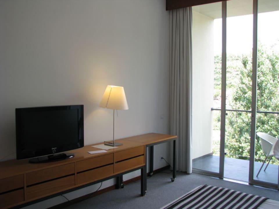 TV Hotel Estalagem da Ponta do Sol