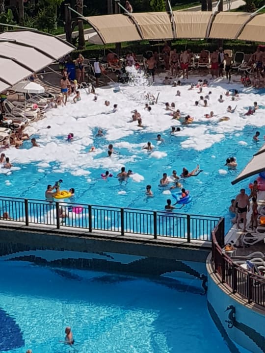 Schaumparty - Riesengaudi Aydinbey Kings Palace & Spa