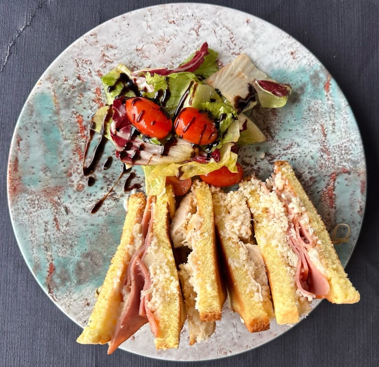 Gastro TAF Villas Beach Resort with Tesla