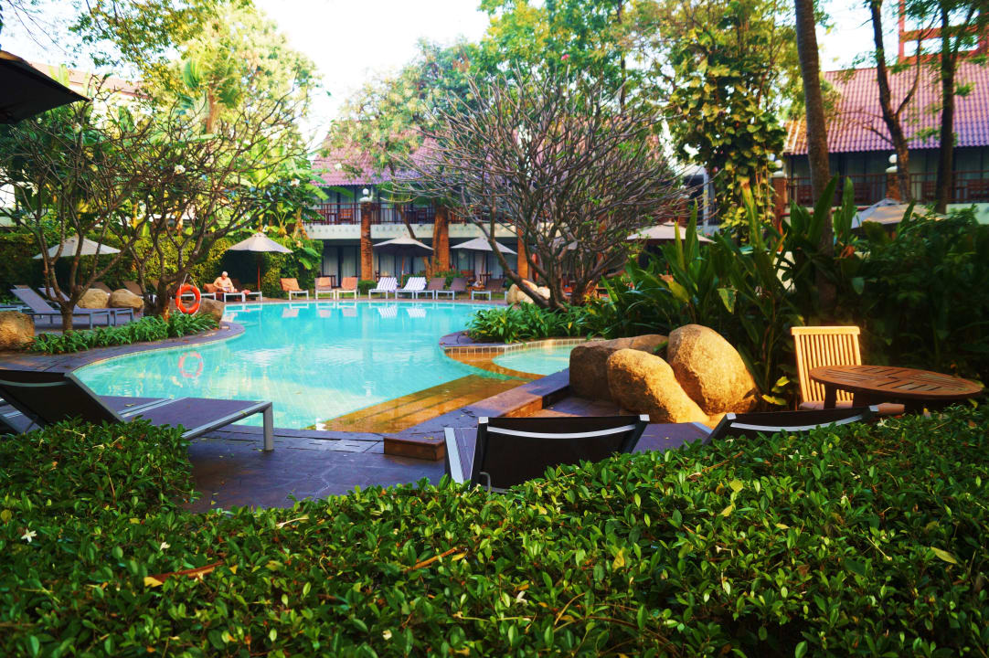 Pool Woodlands Hotel & Resort