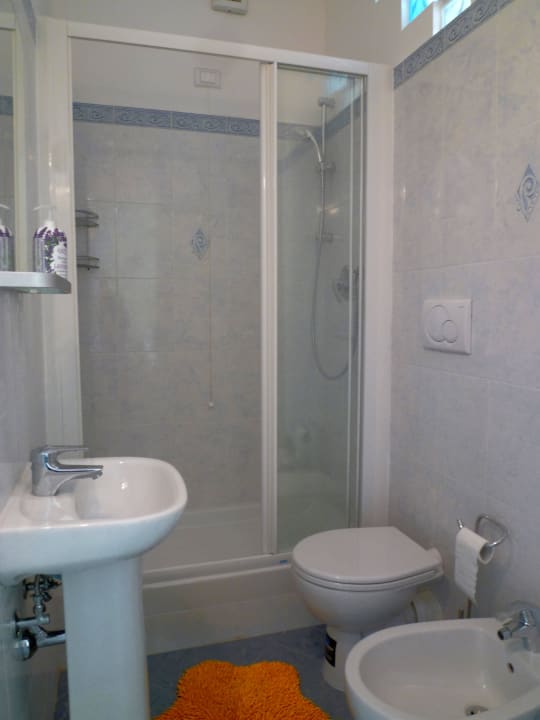 Camera 1, il bagno Ca' de Gianchi Rooms and Apartment
