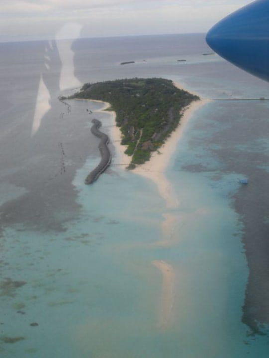 Blick aus dem Wasserflugzeug auf Kuredu Kuredu Island Resort & Spa