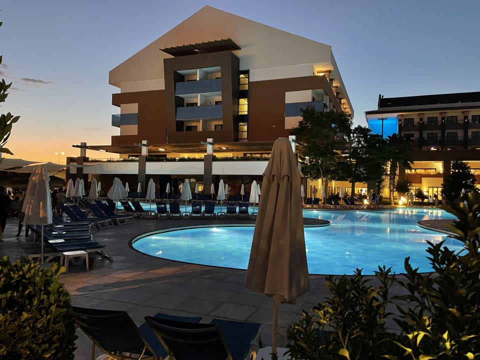 Pool Terrace Elite Resort