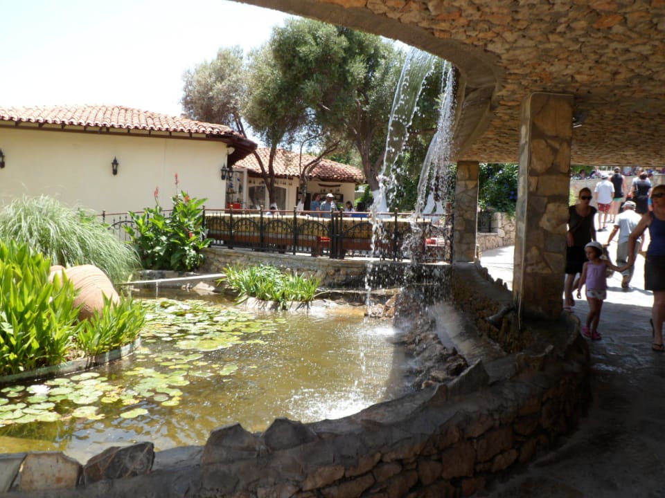 Wasserfall Eingang Club Resort Atlantis