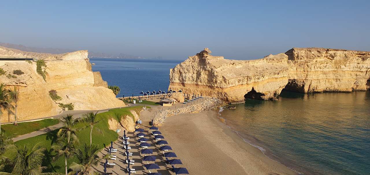 Strand Shangri-La Al Husn Resort & Spa