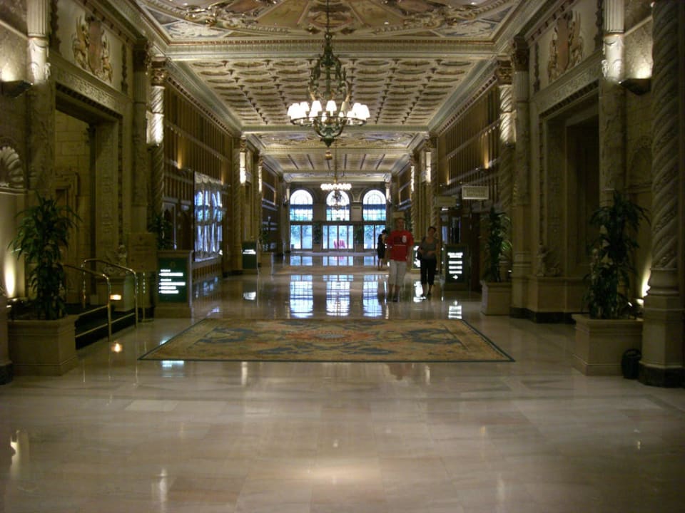 Lobby Hotel Millenium Biltmore