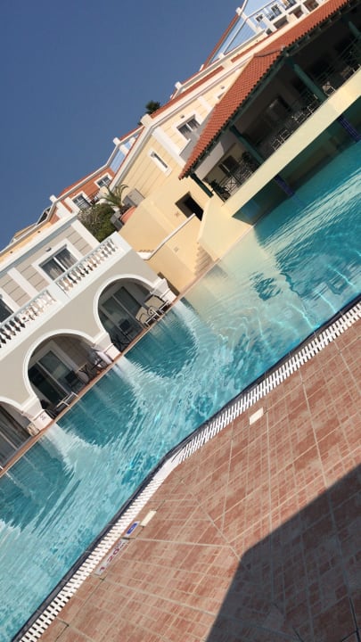 Pool Porto Bello Royal