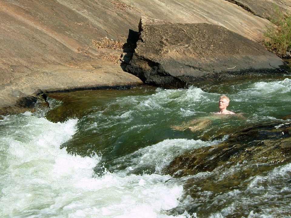 Rocksliding Hotel Drifters Hazyview Inn