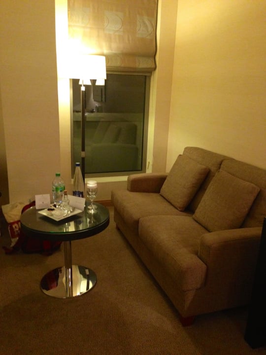 Couch im Wohnbereich Galaxy Hotel Iraklion