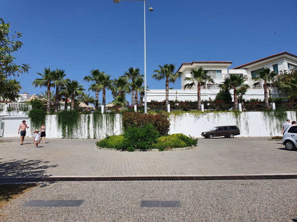 Strand Alba Queen Hotel