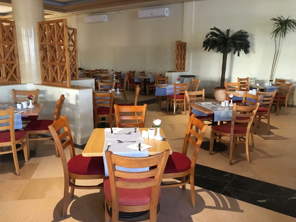 Gastro Three Corners Sea Beach Resort