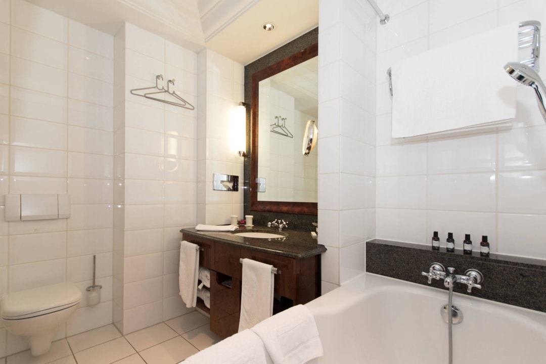 Junior Suite Nr. 204 Hotel Taschenbergpalais Kempinski Dresden