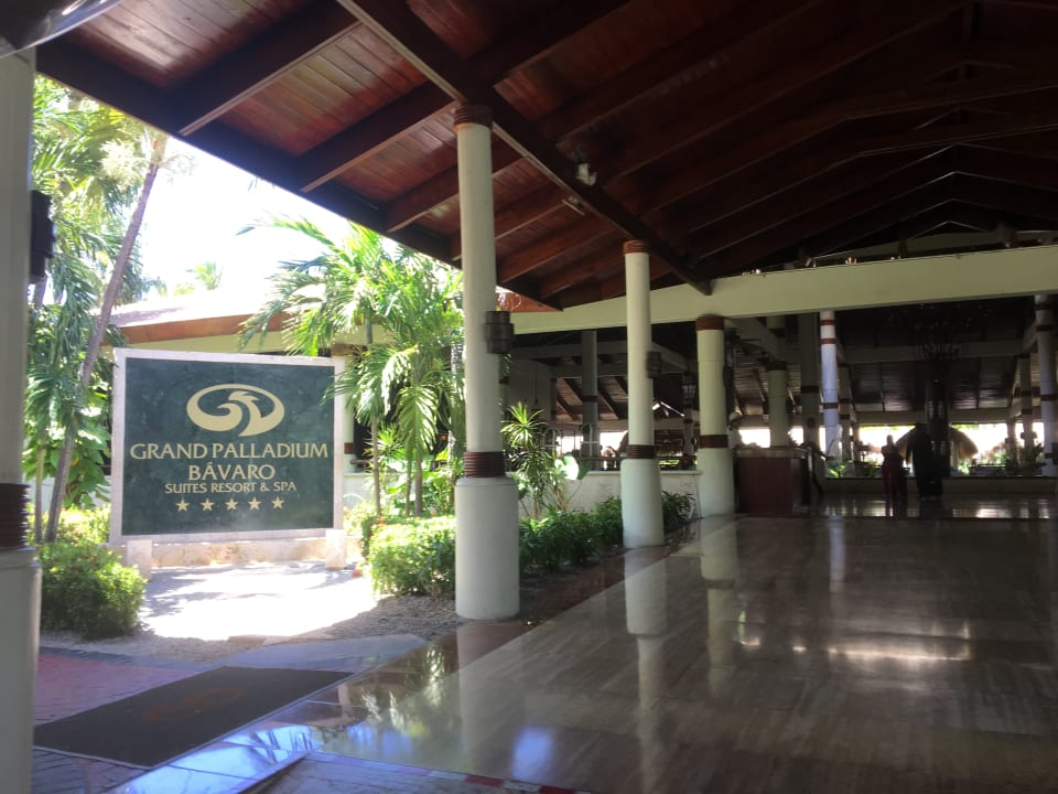 Außenansicht Hotel Grand Palladium Palace Resort, Spa & Casino