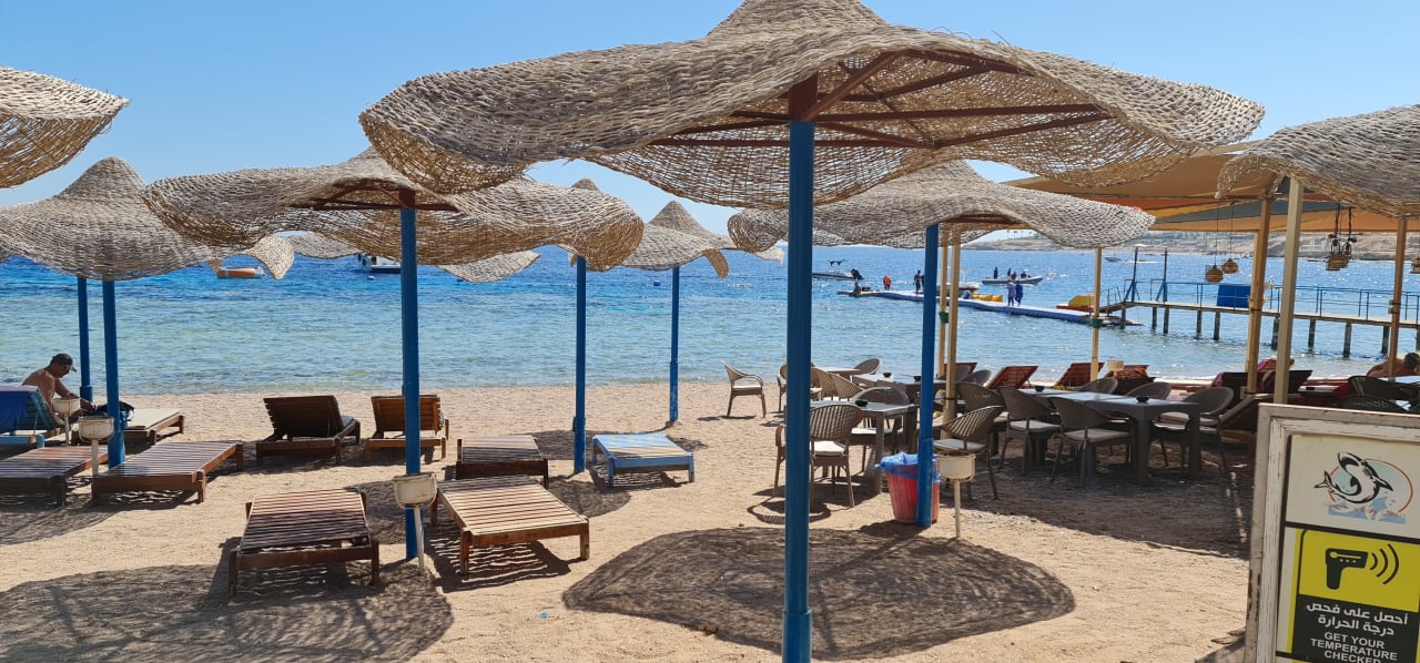 Strand Sharks Bay Resort Aqua Park & Diving Center