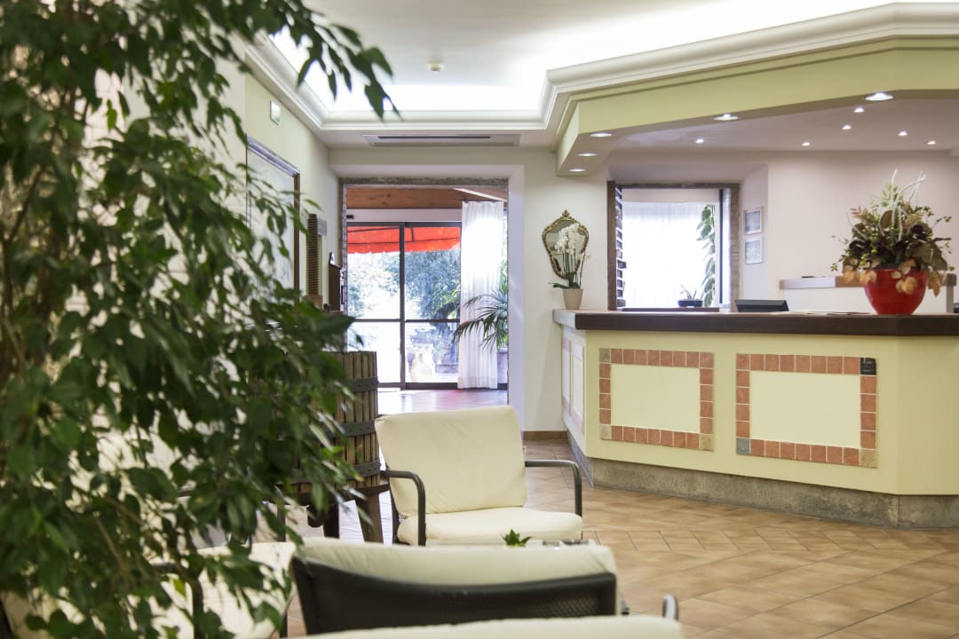 Lobby Hotel Villa Paradiso