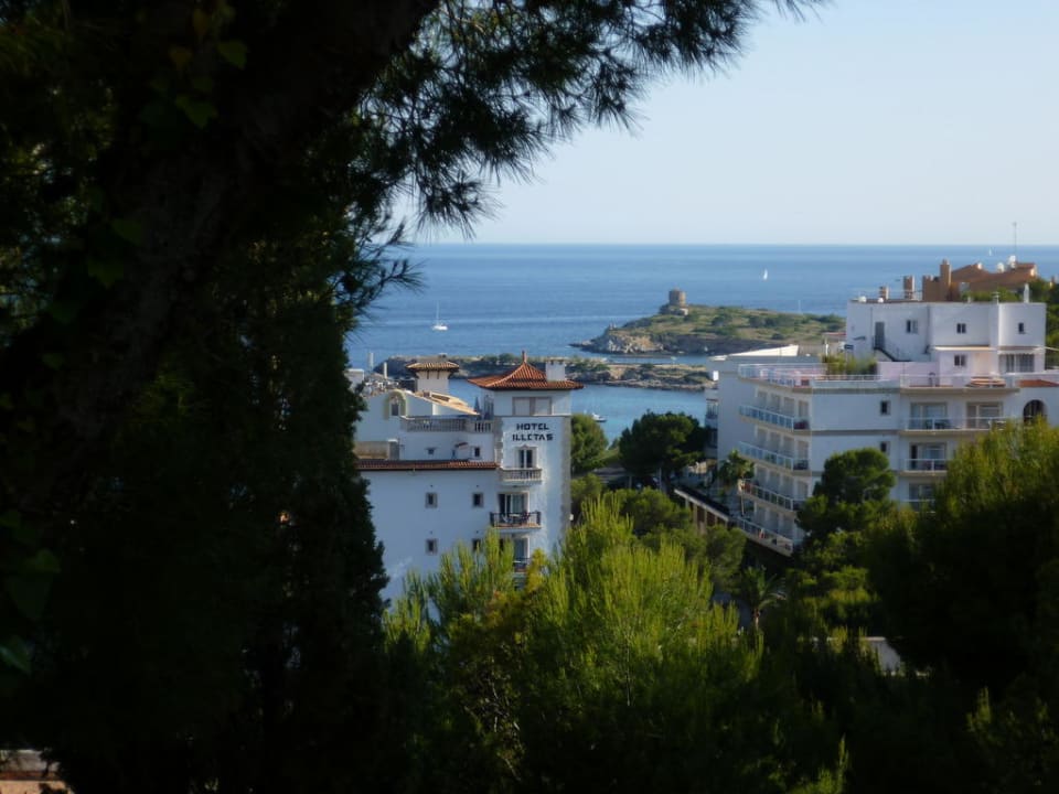 Malerischer Küstenblick  Bon Sol Resort & Spa