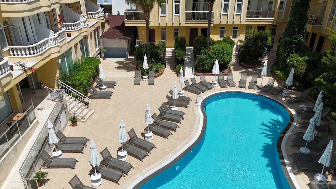 Pool Citrus Plaza Hotel