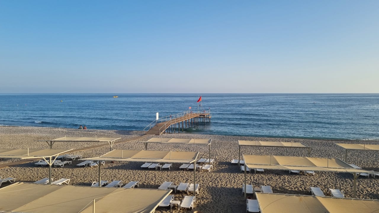 Strand Club Turtas Beach Hotel