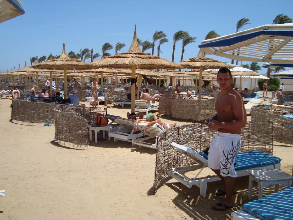 Der Strand am Dana Beach für Hotel Fantasia 1001 Nacht Gäste Pickalbatros Alf Leila Wa Leila Resort - Neverland Hurghada