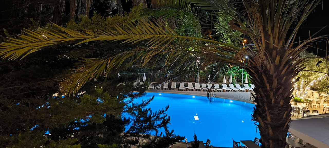 Pool Dosi Hotel