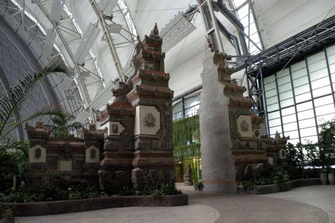 Balinesische Toranlage Tropical Islands Resort