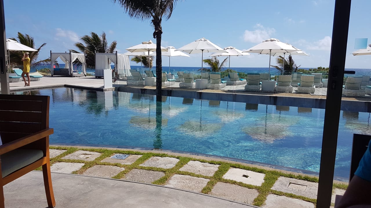 Pool Radisson Blu Poste Lafayette Resort & Spa - Adults only