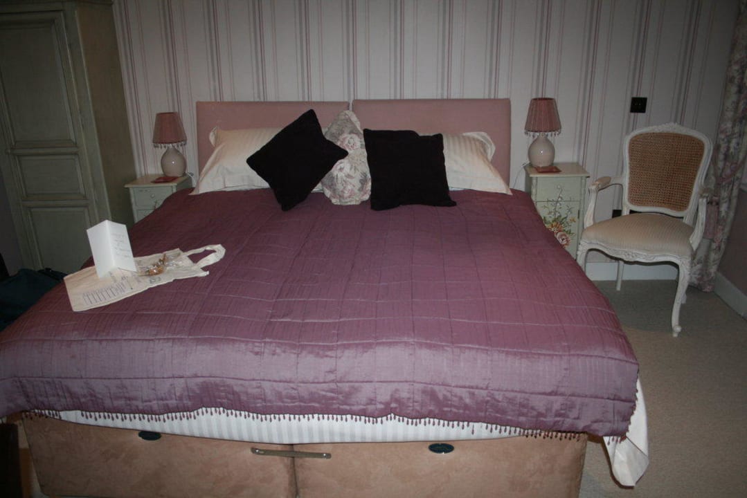 Super King-Size Bed The Abbots House