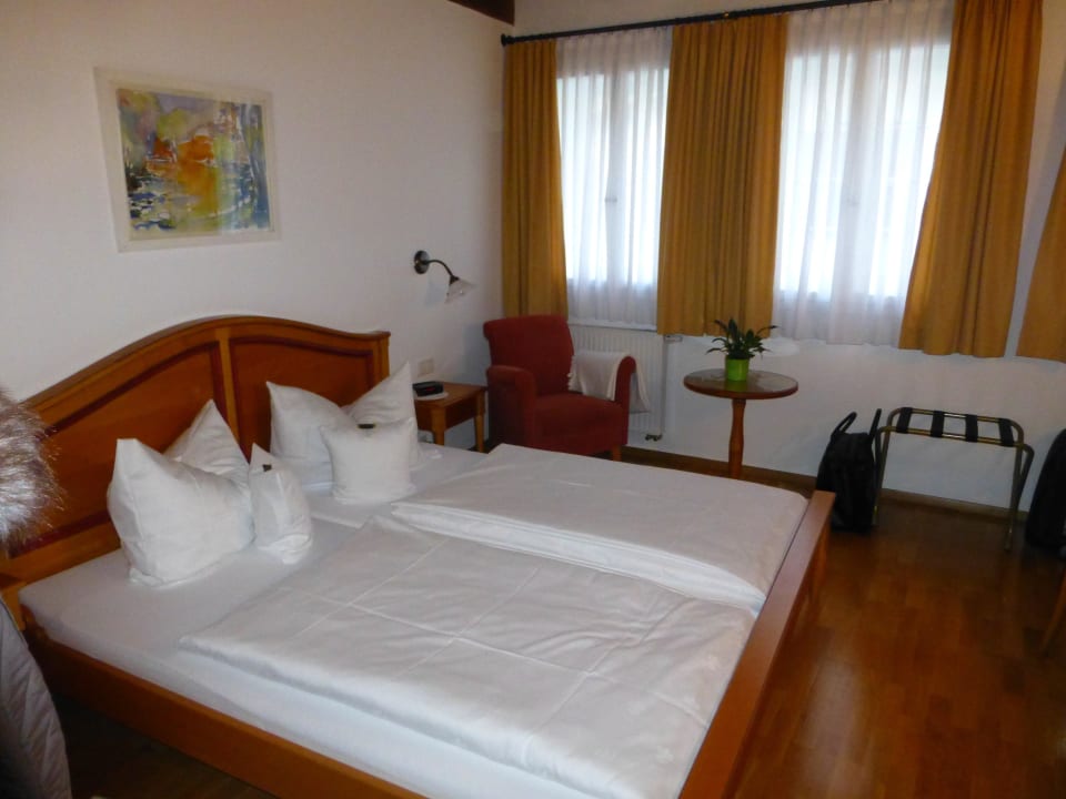 Schönes Zimmer mit guter Ausstattung. Hotel Herrenküferei