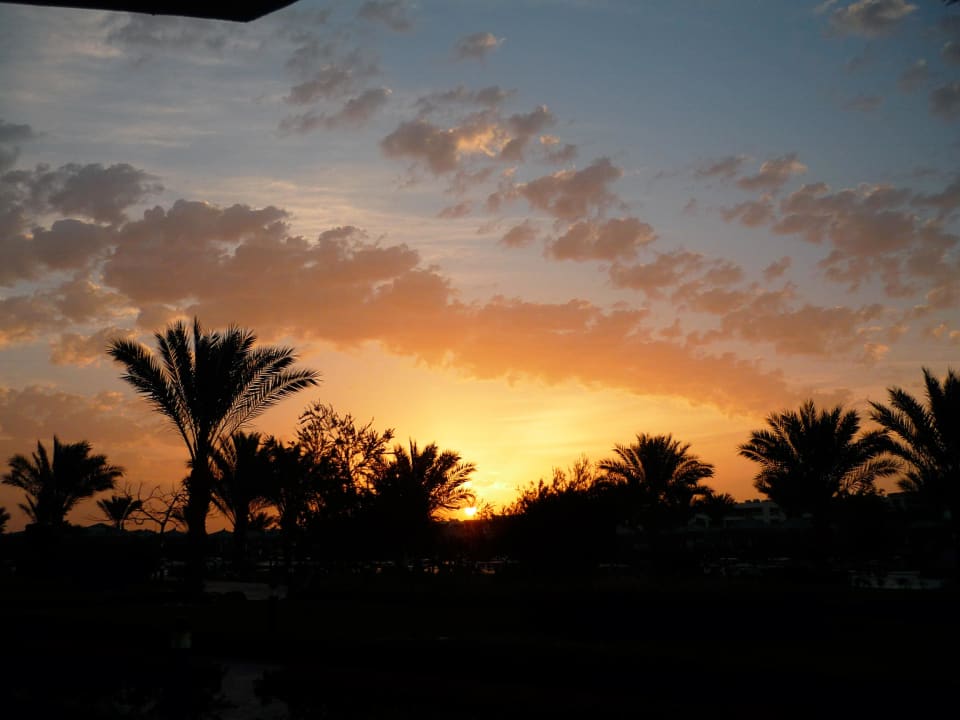 Расвет Hurghada Long Beach Resort