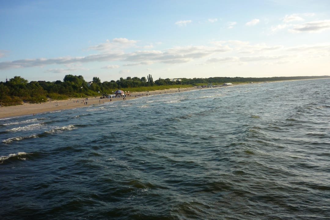 Blick von der Seebrücke Richtung Swinemünde Vestina Wellness & Spa Hotel