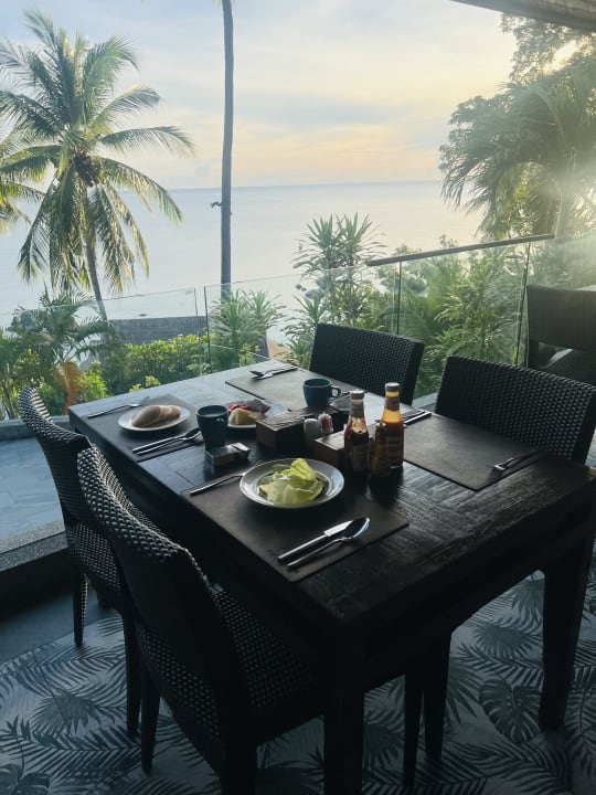 Gastro Coral Cliff Beach Resort