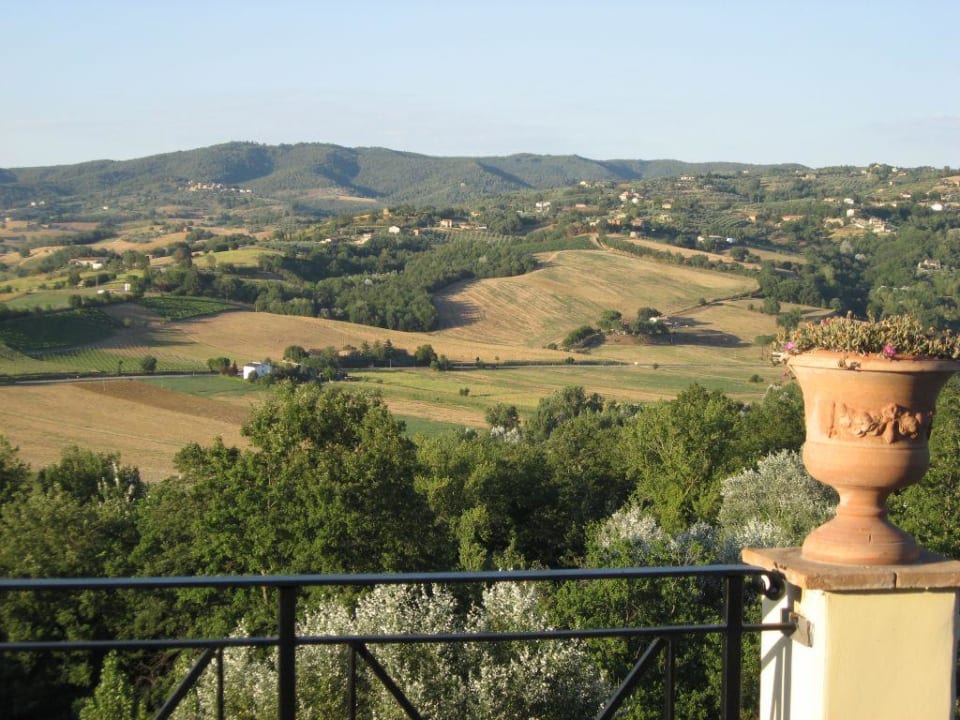 Terrassenausblick Abbazia Dei Collemedio Hotel & Resort