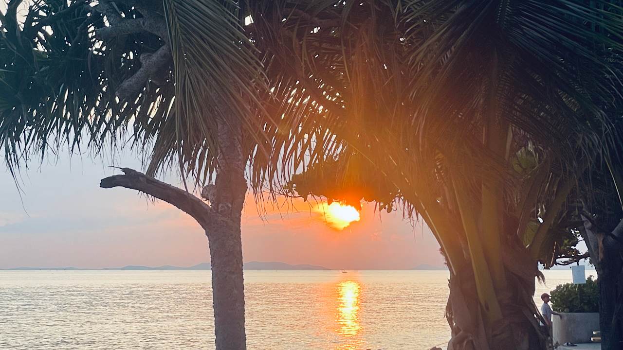 Strand Mercure Rayong Lomtalay Villas & Resort