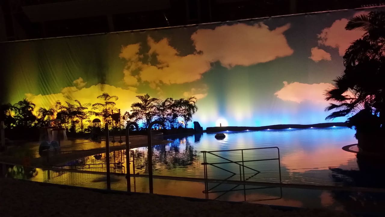 Morze Południowe nocą Tropical Islands Resort