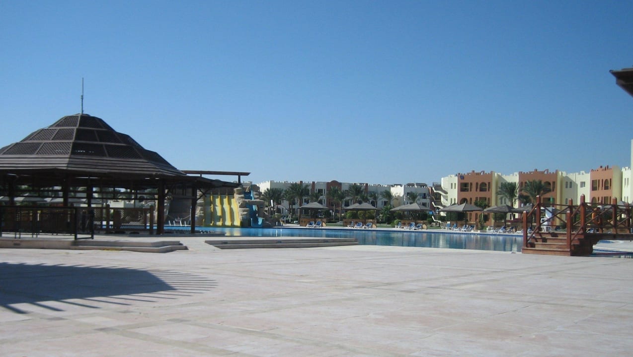 Slides into pool SUNRISE Royal Makadi Resort