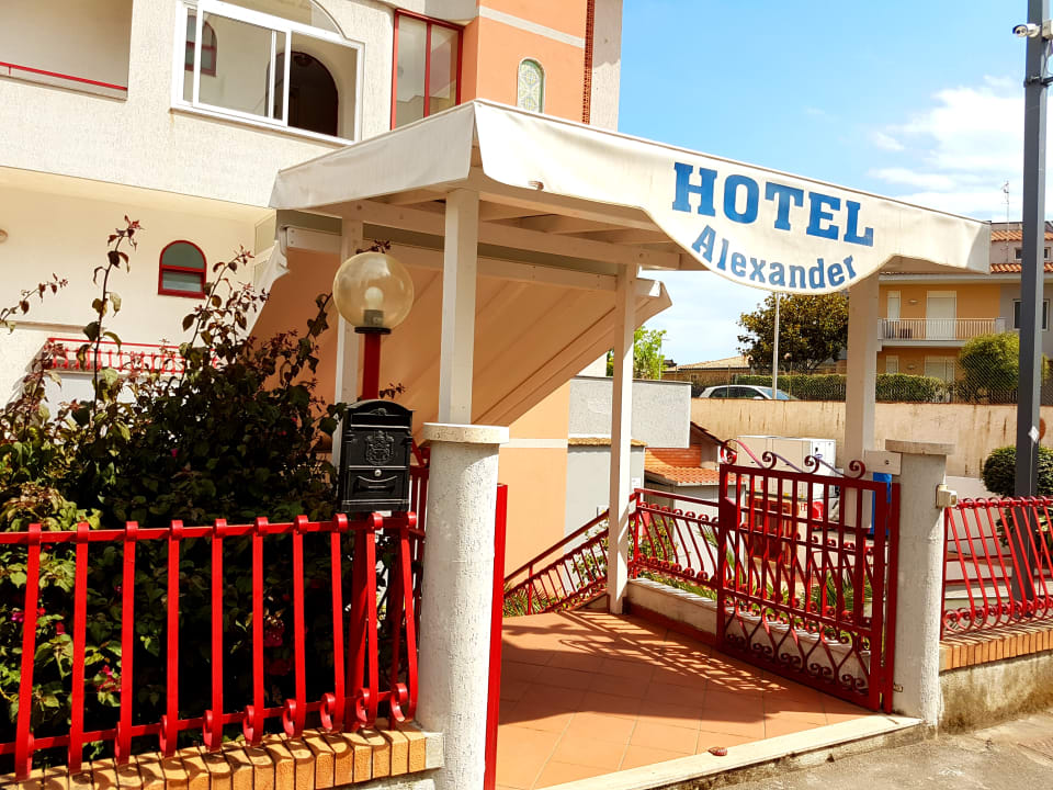 Außenansicht Hotel Alexander