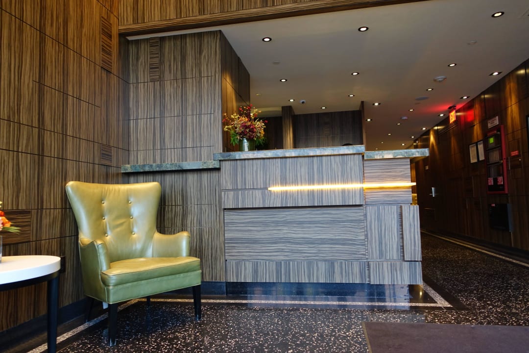 Eingang Lobby Opera House Hotel